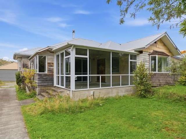 House for sale in Chaslands, Canterbury