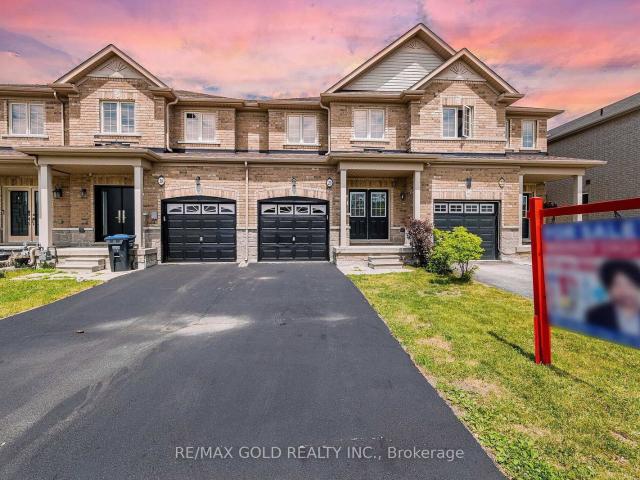 Townhouse for sale in Woburn, Ontario