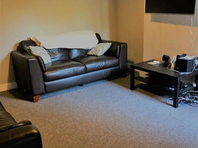 Room for rent in Elmfield, Leicestershire