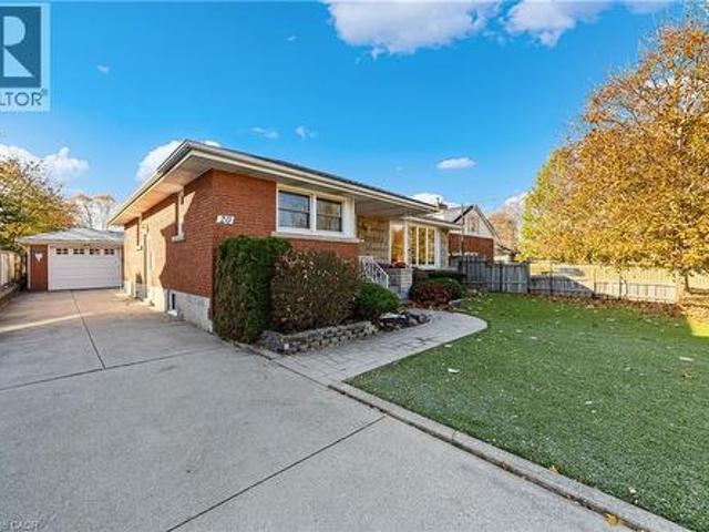 House for sale in Ancaster, Ontario
