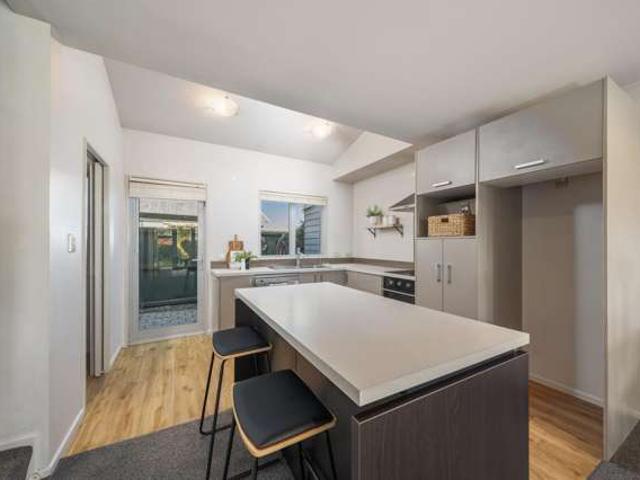 House for sale in Waltham, Linwood-Central-Heathcote Community