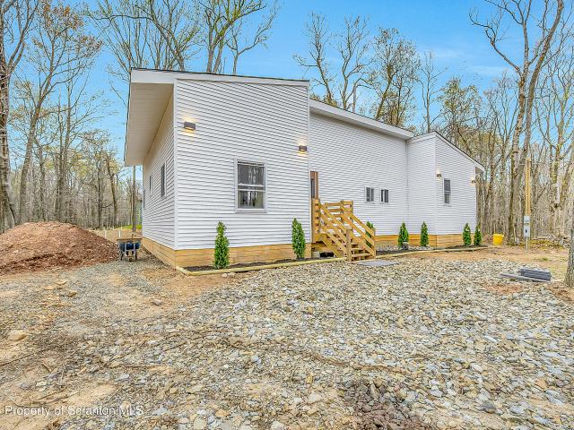 House for sale in Newfoundland, Pennsylvania