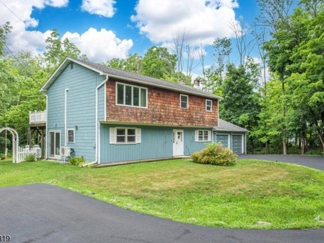 House for sale in Hampton, New Jersey