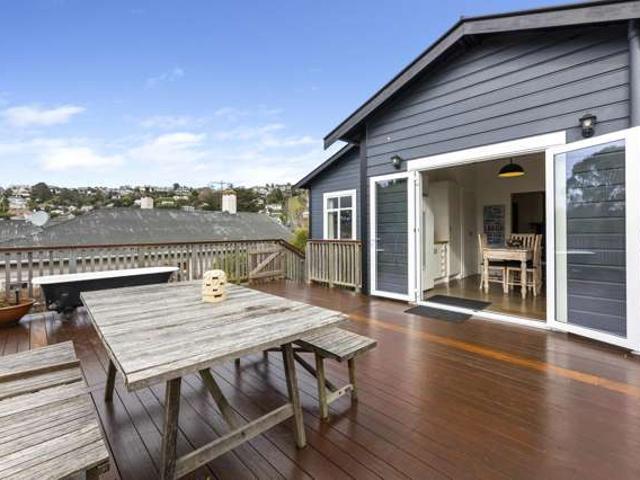 House for sale in Otakou