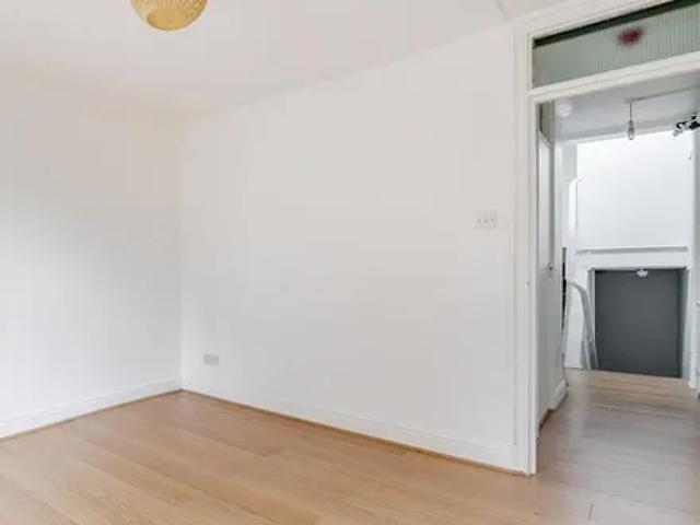 Apartment for rent in Maida Hill, Greater London
