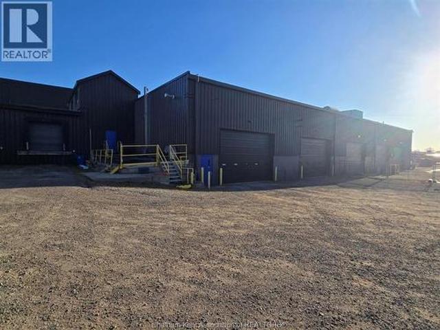 Commercial for rent in Chatham–kent, Ontario