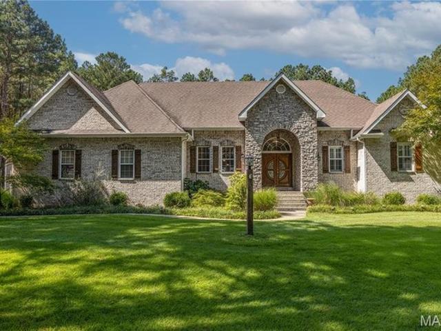 House for sale in Benton, Scott County
