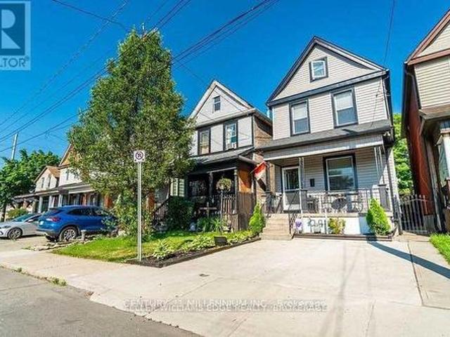 House for sale in Ancaster, Ontario