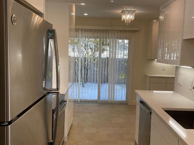 Townhouse for rent in Lexington, Massachusetts