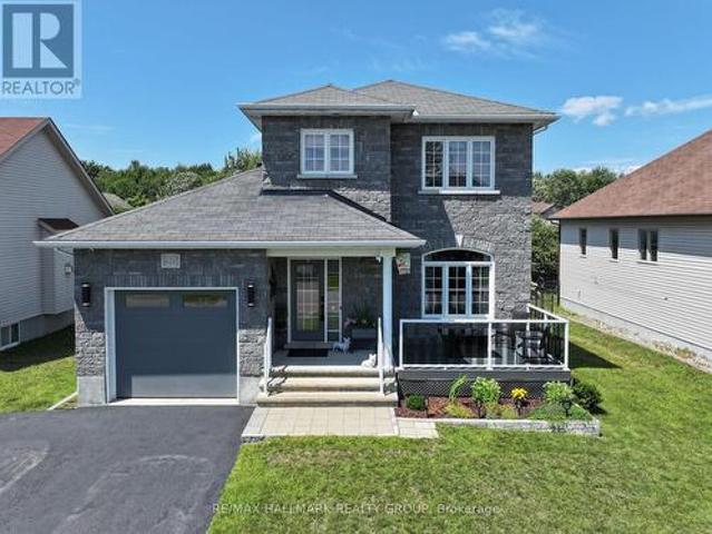 House for sale in Russell, Ontario
