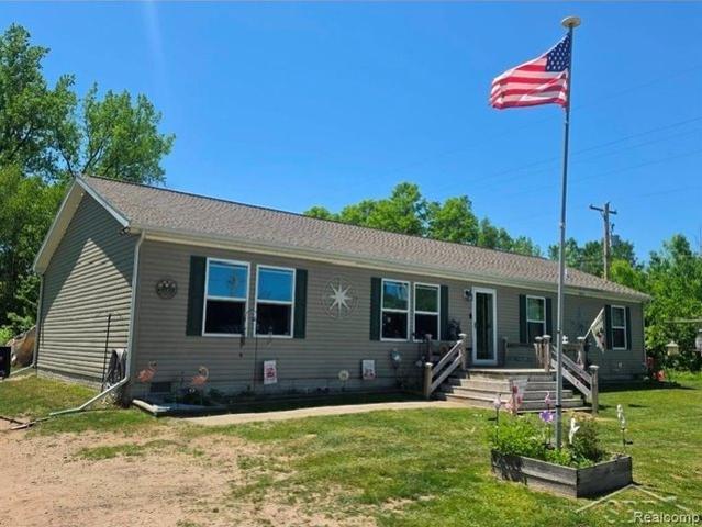 House for sale in Sanford, Michigan