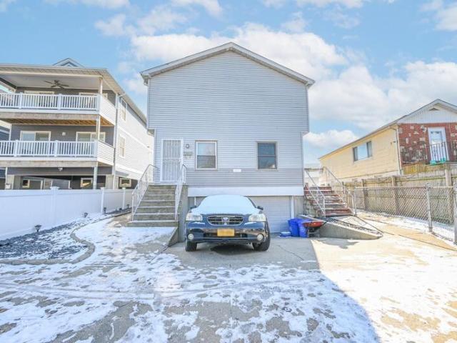 Duplex for sale in Long Beach