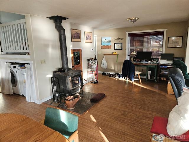 House for sale in Cathlamet, Washington