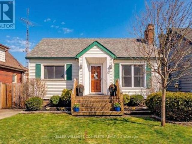 House for sale in Ancaster, Ontario