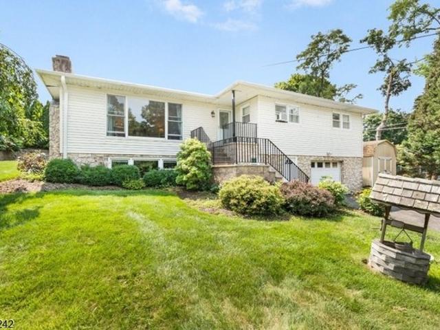 House for sale in Landing, New Jersey