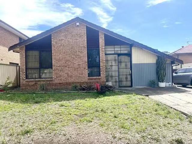 House for rent in St Johns Park