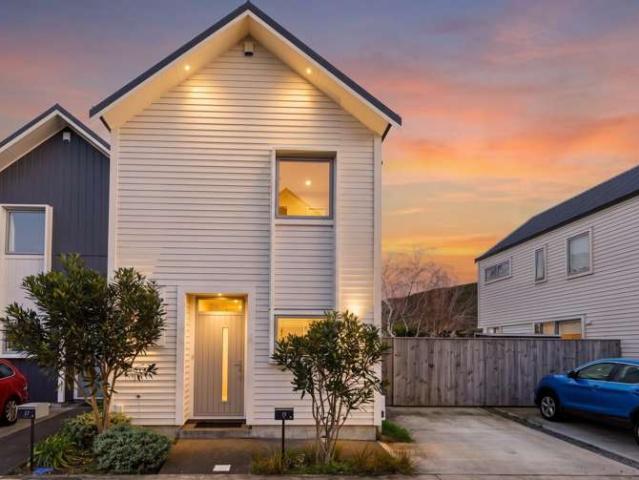 Townhouse for sale in Days Bay, Wellington