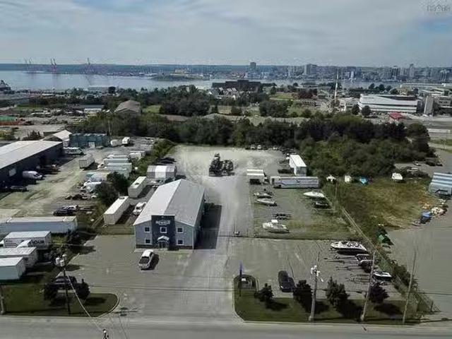 House for sale in Woodside Ocean Industrial Park, Dartmouth