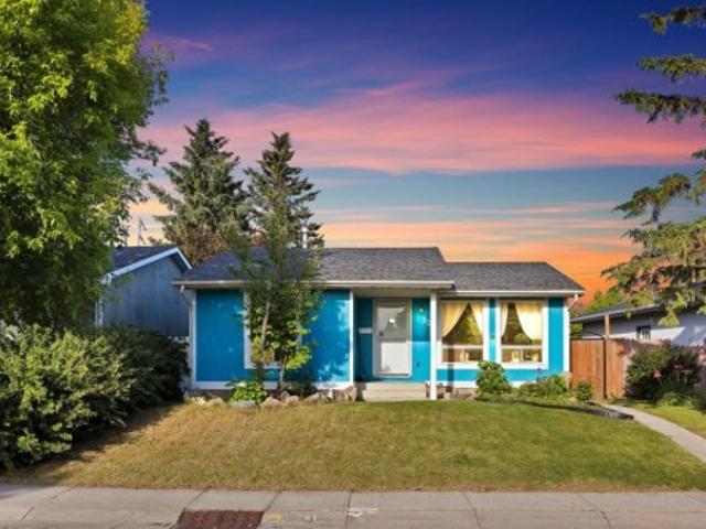 House for sale in Falconridge, Calgary