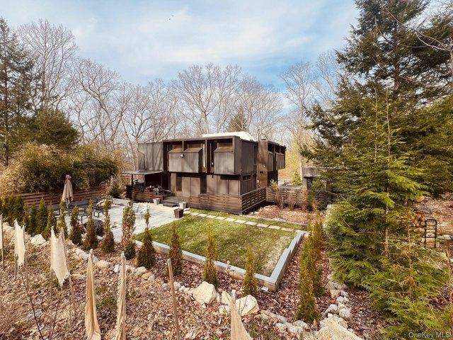 House for sale in Southfields, New York
