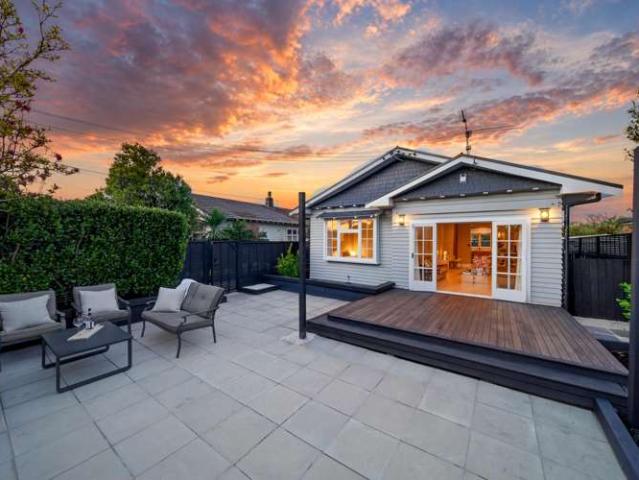 House for sale in Saint Albans, Fendalton-Waimari-Harewood Community