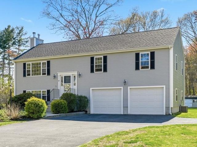 House for sale in Upton, Massachusetts