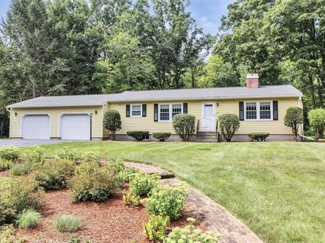 House for sale in Bedford, Hillsborough County