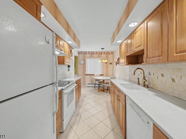 Condo for sale in Morris Plains, New Jersey