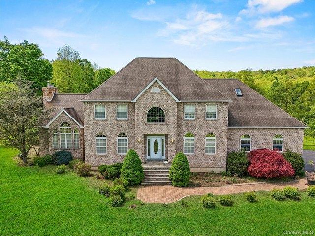 House for sale in Chester, New York