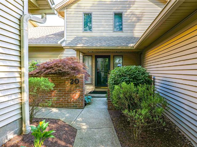 Condo for sale in Town of Pittsford, Monroe County