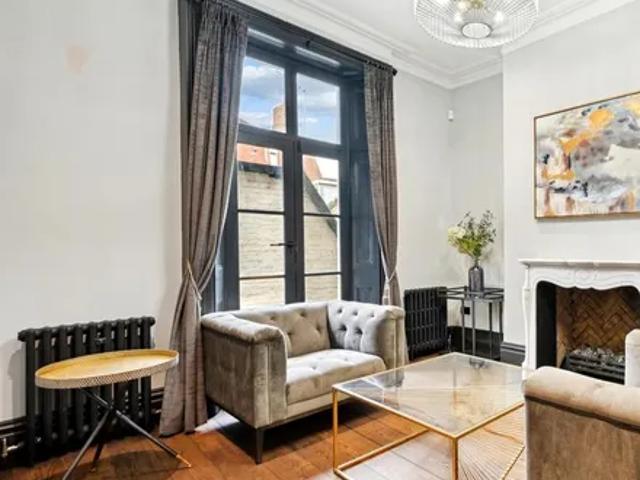 House for rent in Brompton, Greater London