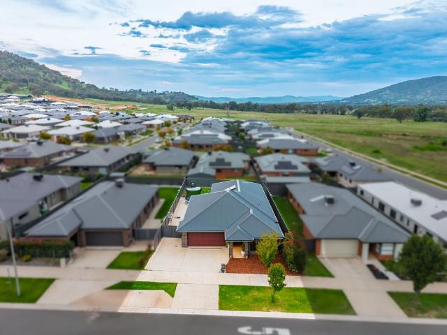 House for rent in Leneva, Victoria
