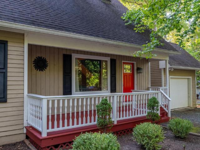 House for sale in Lake Monticello, Palmyra