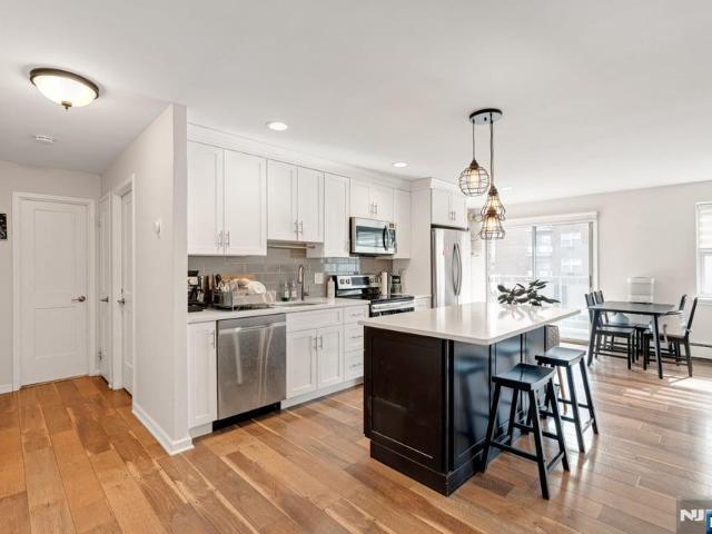 Condo for sale in Hackensack, New Jersey