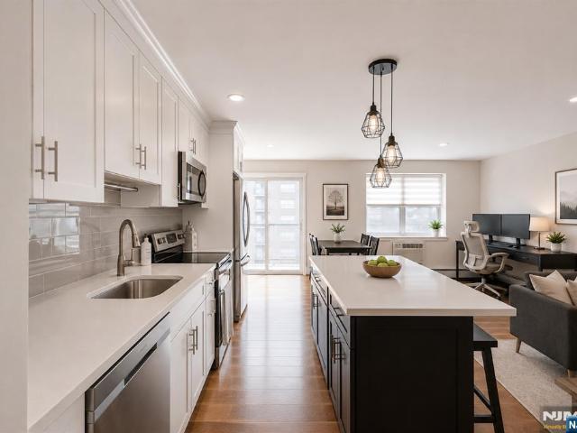 Condo for sale in Hackensack, New Jersey