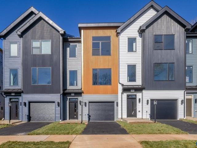 Townhouse for sale in Virginia