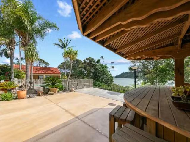 House for sale in Paremoremo, Oroua County