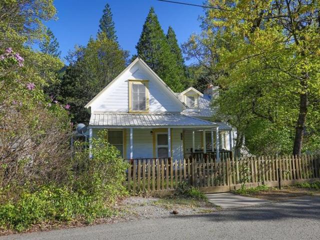 House for sale in Sierra City, California