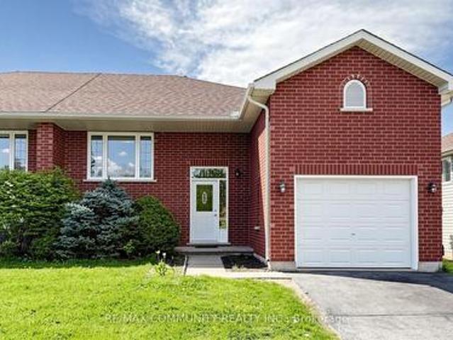 House for sale in Simcoe, Ontario