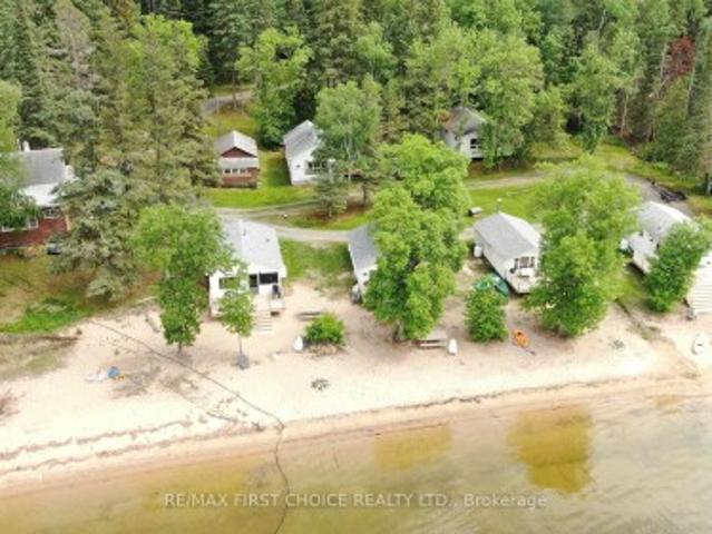House for sale in Ontario