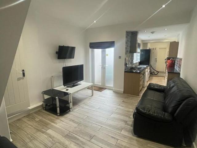 Room for rent in Elmfield, Leicestershire