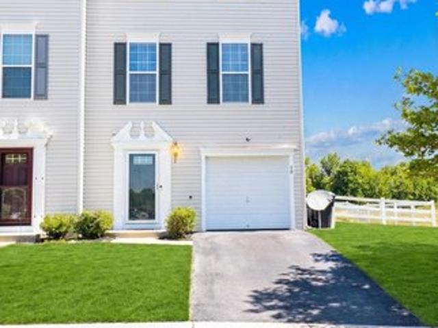 Townhouse for sale in Delaware