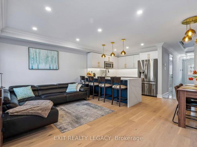 Townhouse for sale in Woburn, Ontario