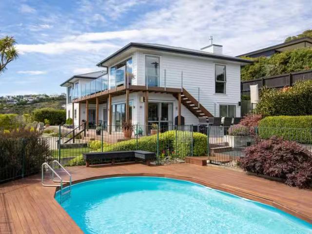 House for sale in Chaslands, Canterbury