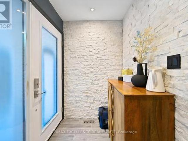 House for sale in Georgina, Ontario