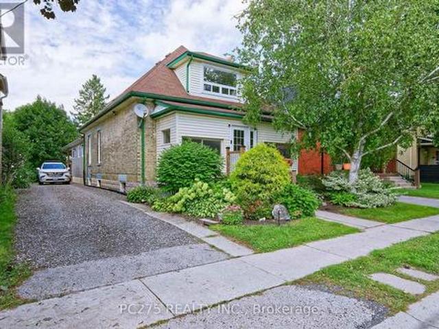 House for sale in St. Thomas, Southwestern Ontario
