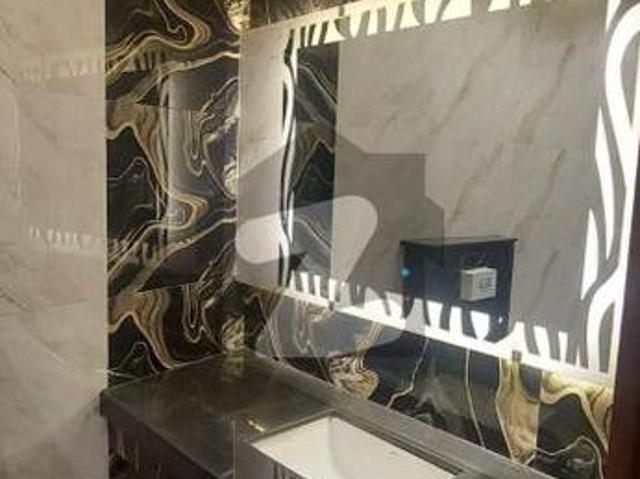 House for sale in Faisalabad, Islamabad Capital Territory