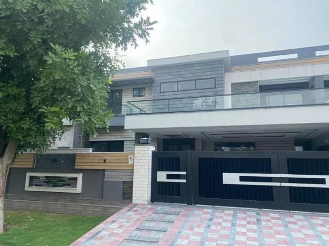House for sale in Faisalabad, Islamabad Capital Territory