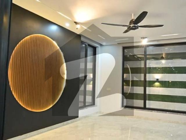 House for sale in Faisalabad, Islamabad Capital Territory