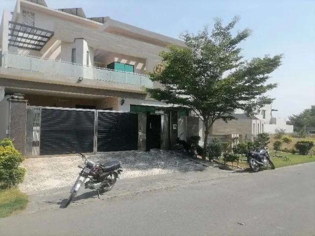 House for sale in Faisalabad, Islamabad Capital Territory